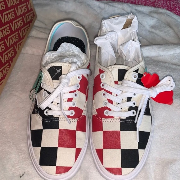 Vans - Picture 2 of 3